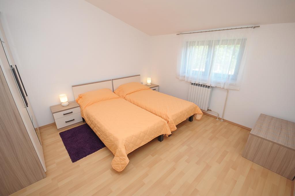 Apartament Vv Póla Szoba fotó